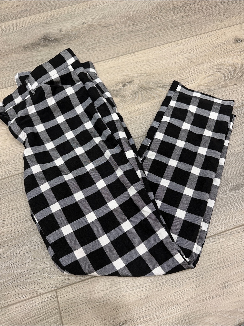 GAP Black and White Plaid Signature Skinny Ankle Pant